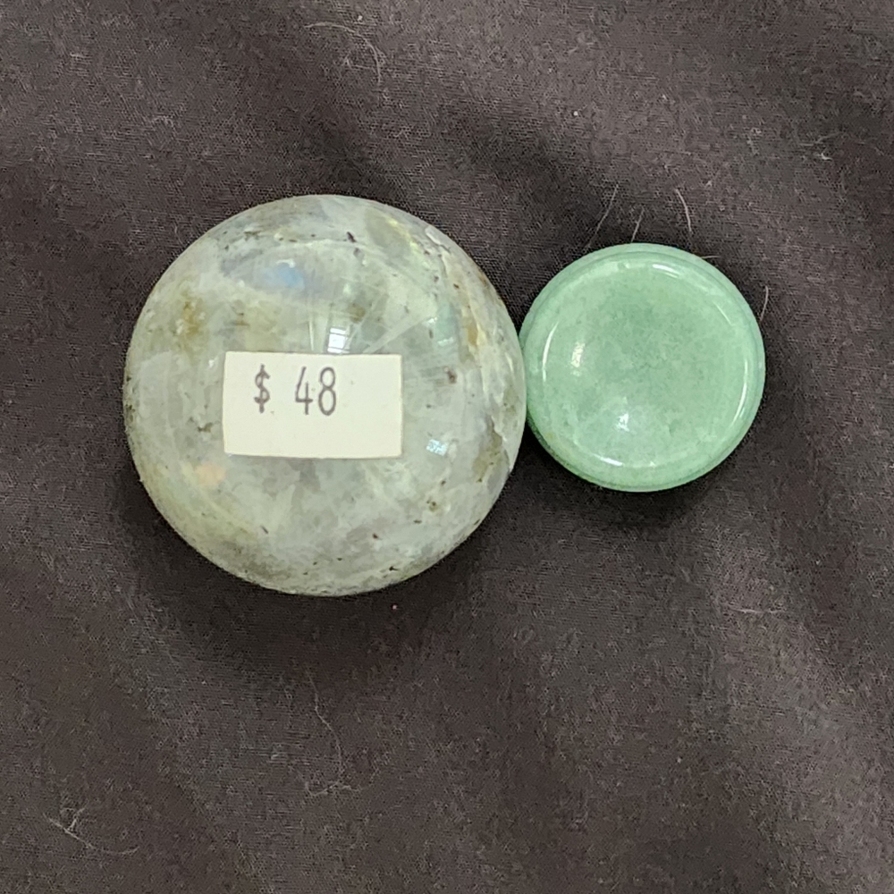 Jade Orb - with stand - Picture 4 of 5